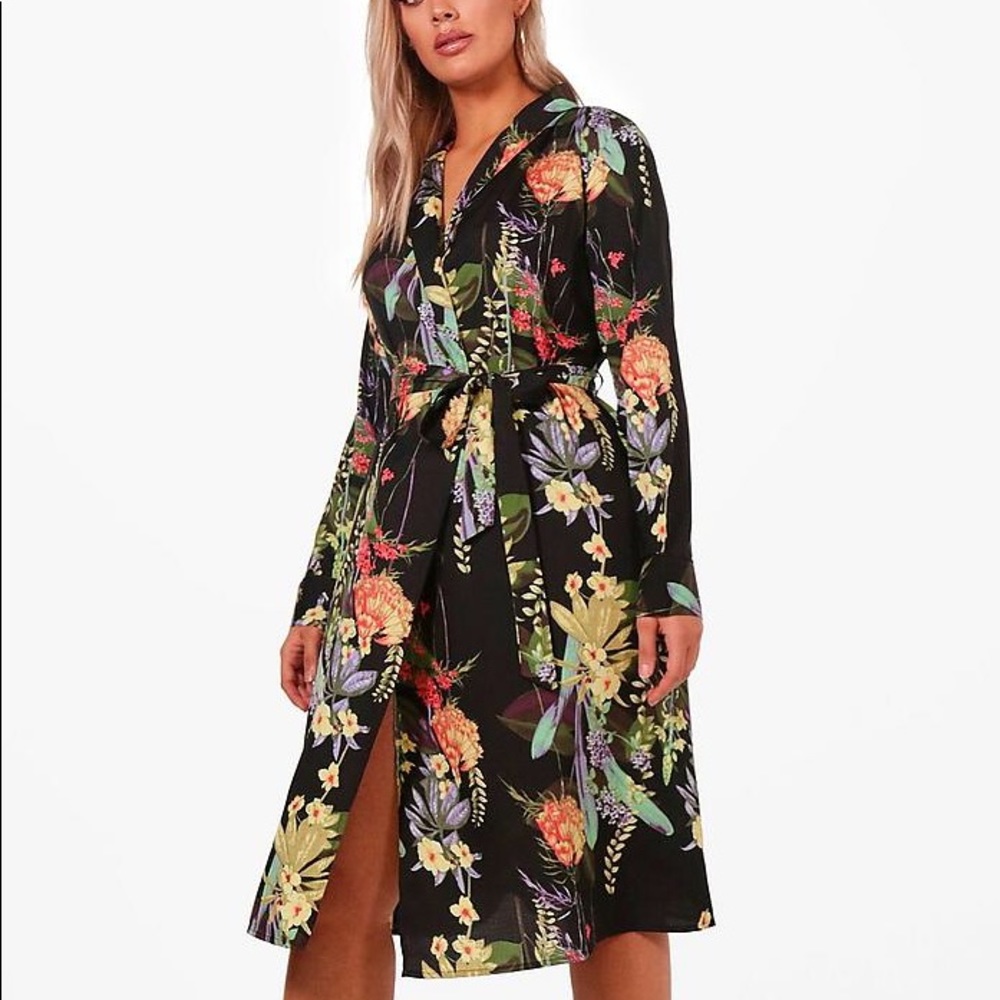 BooHoo Plus Size Kimono